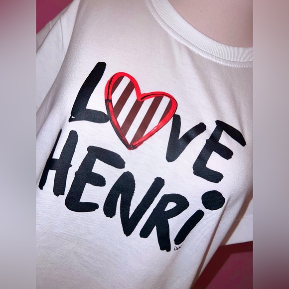 SOLD- Love Henri Bendel T-shirt - Picture 4 of 6
